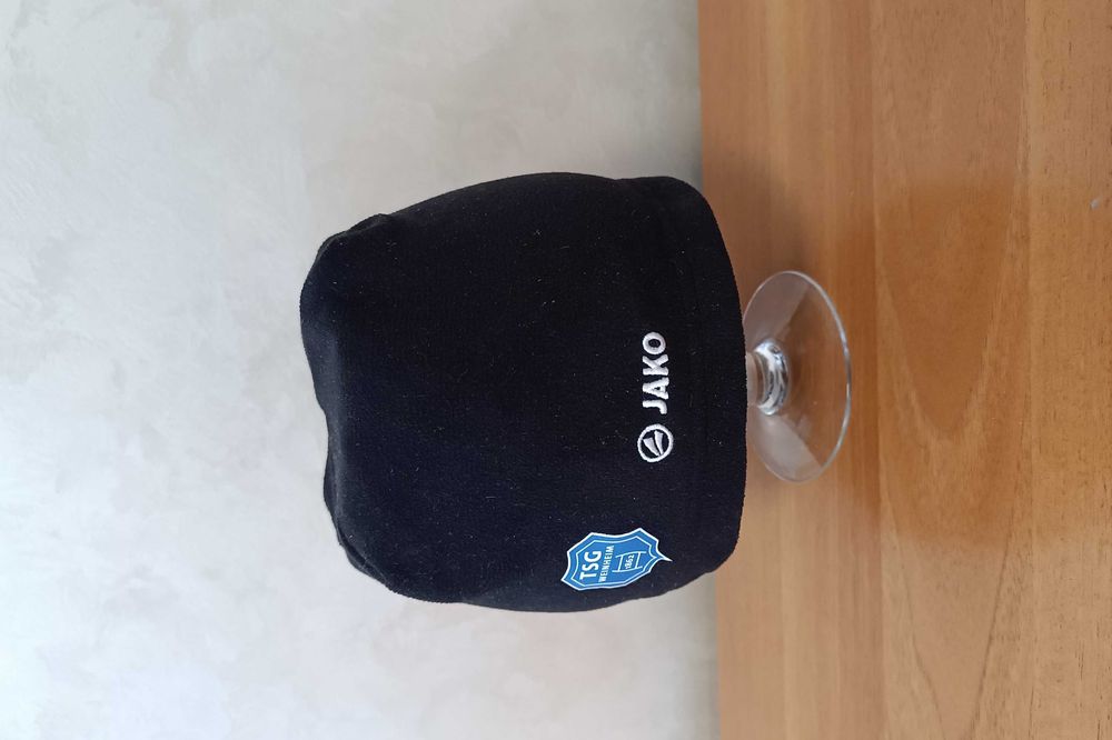 Jako-Много Запазенa