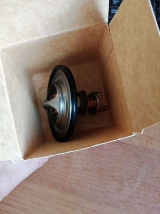 продам термостат NISSAN PATROL TERRANO