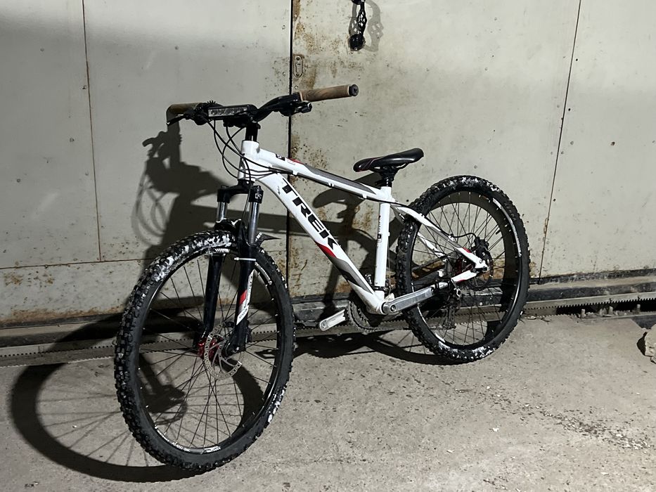 Велосипед TREK 3700 disc