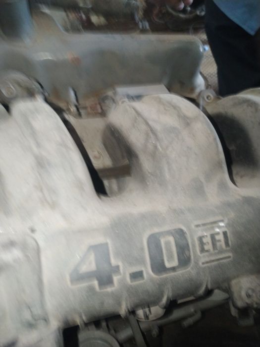 Avto dvigatel zapchat