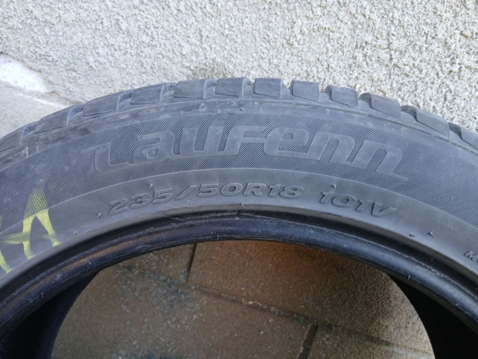 Зимни гуми Laufenn 235/50R18