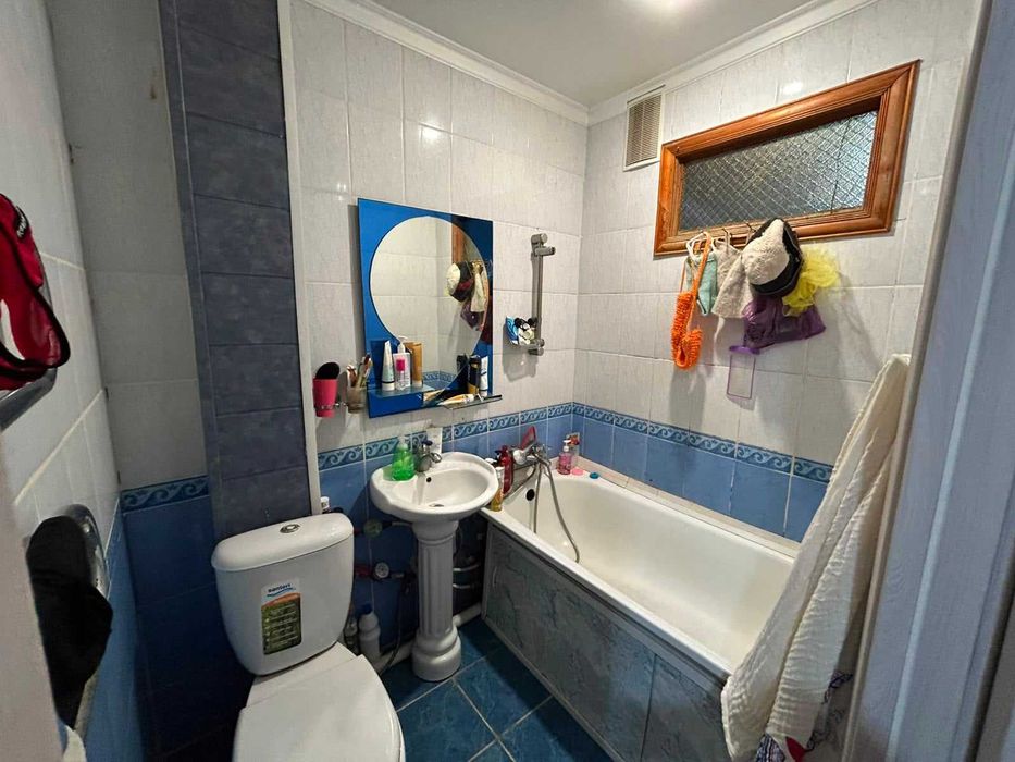 Продам 1 комнатную в районе 11 школы