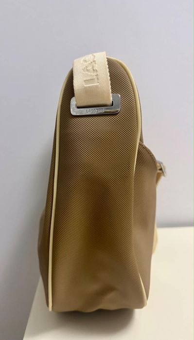 Geantă Lacoste originală bej, PVC/canvas, crossbody & shoulder, 32x26x10 cm