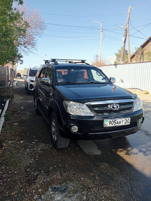 Тойота фортунер 2006 г.