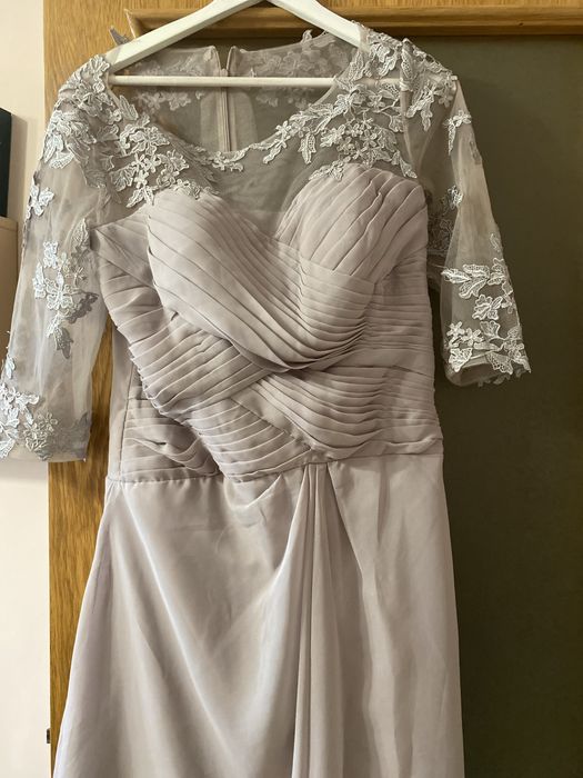 Vand rochie voal nuanta nude!