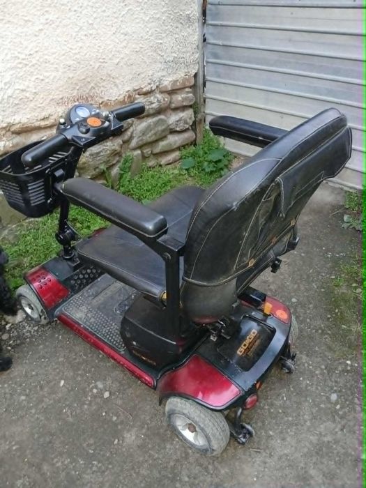 carucior carut electric scuter electric handicap dizabilitati