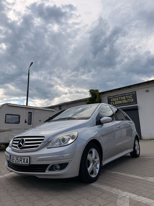 Vand Mercedes B200