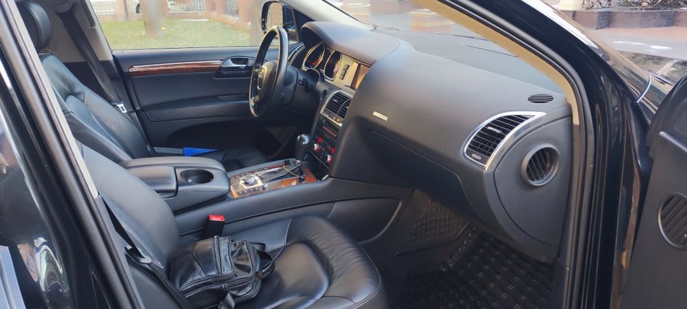 Продается в идеальном состоянии Ауди q7