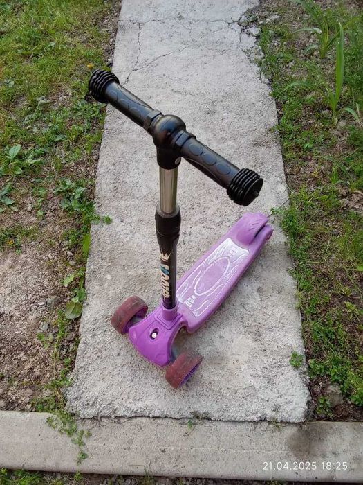 Продам самокат в хорошем состоянии!