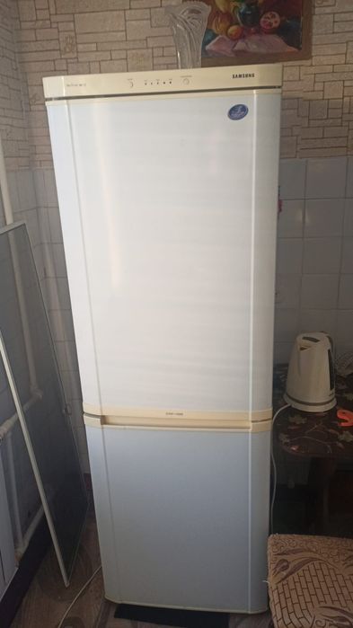 Продам холодильник б/у