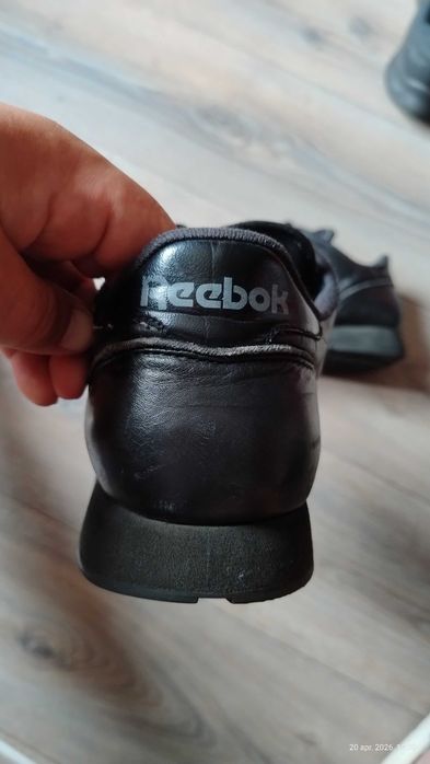Adidași Reebok mărime 44