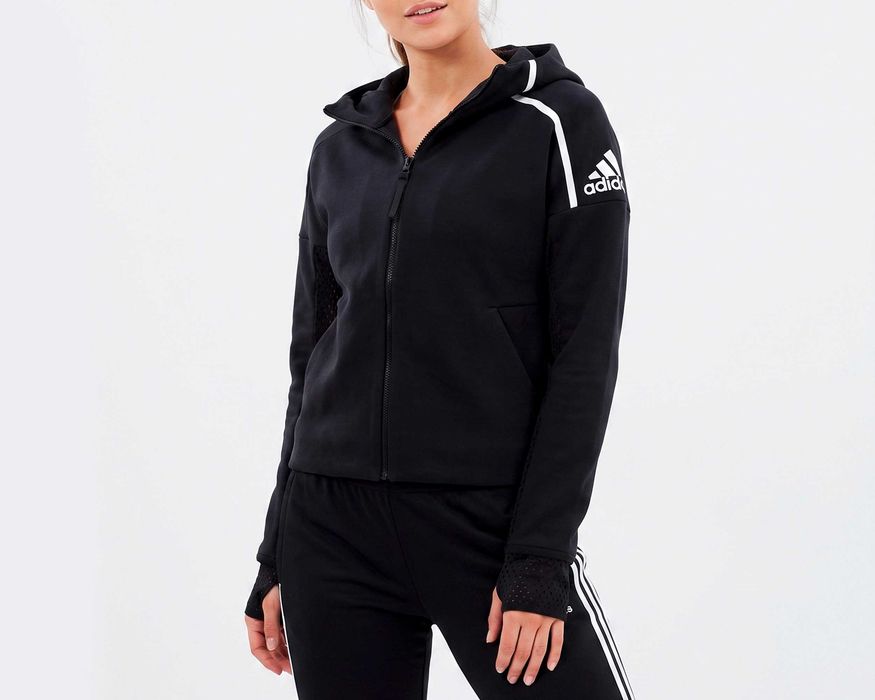 ADIDAS Оригинална дамска горница / Сучърт размер М