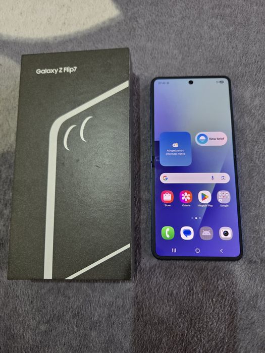 Samsung Zflip 7 nou