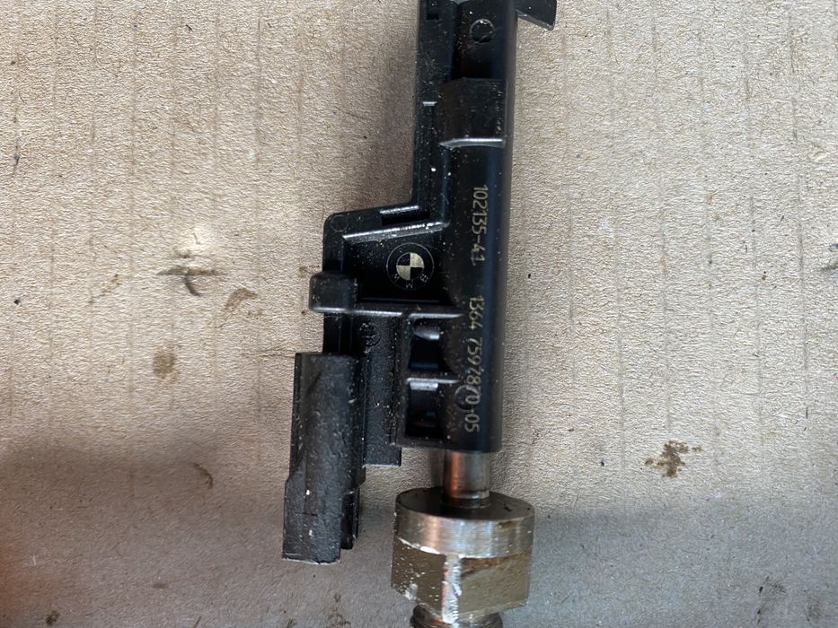 Injectoare bmw  n20b20 n55 cod 102135-41 bmw 3.0i cod 1364 -05