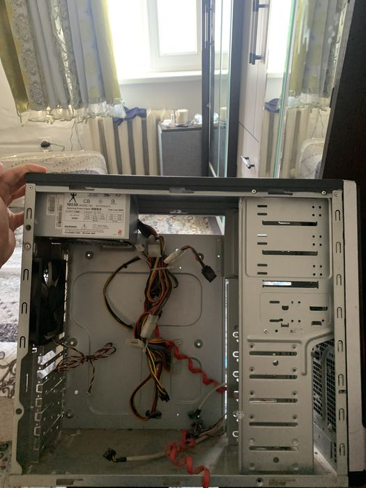 Блок питание и корпус офисного компа