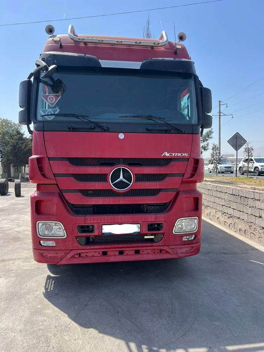 Мерс Тягач прицепи билан сотилади