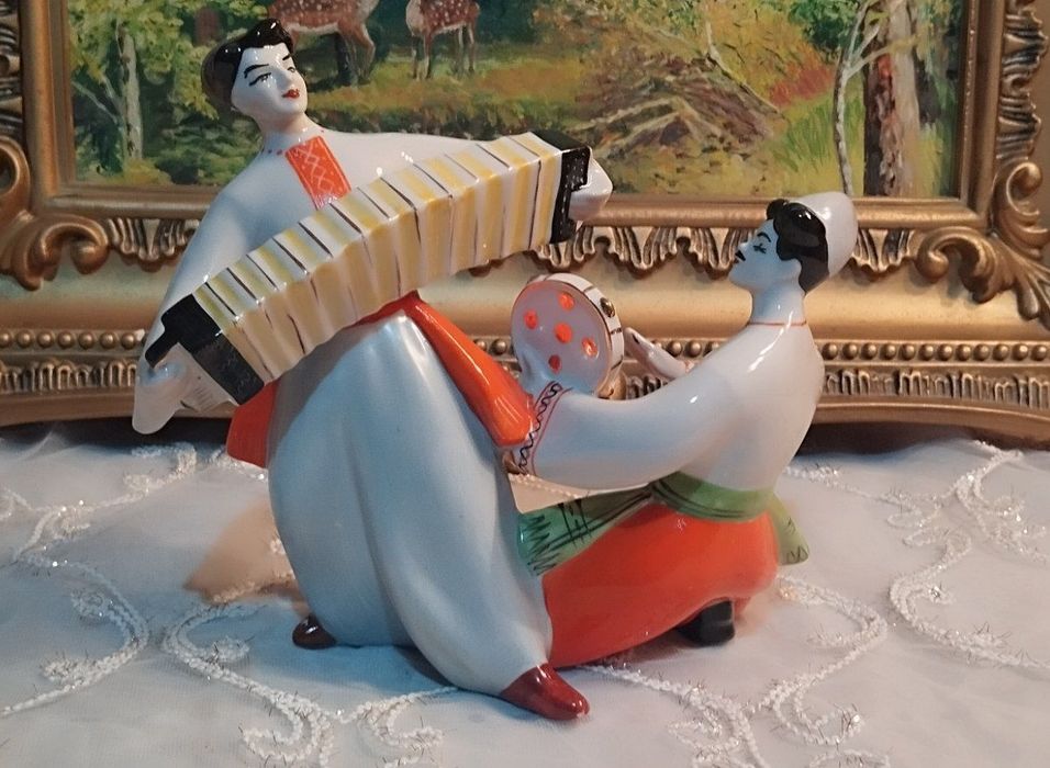 Статуэтки разные Советские