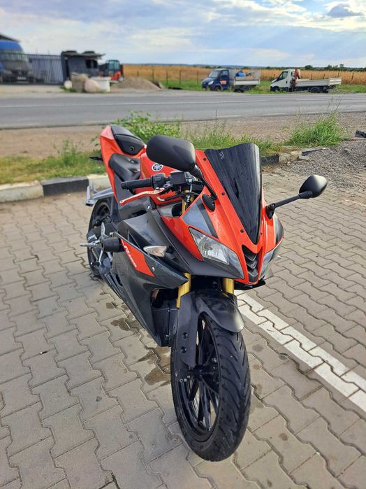 Yamaha yzf r 125 2017