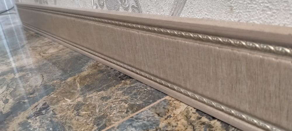 Молдинги декоративные для стен и потолков