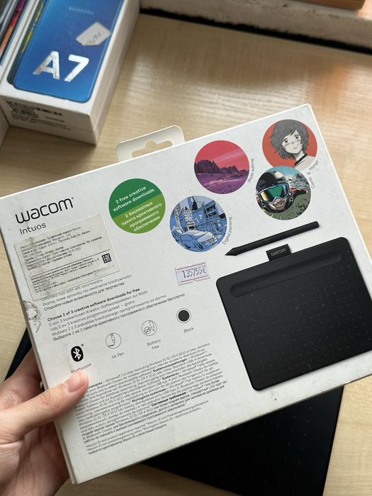 Графический планшет Wacom intous Small