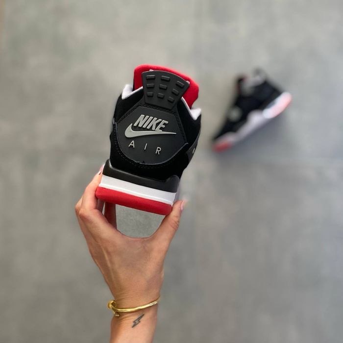 Air Jordan Retro 4 Bred