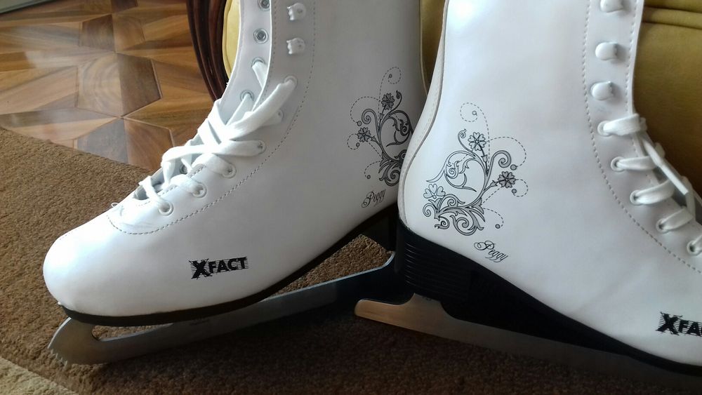 Patine noi Nefolosite Marimea 41,42