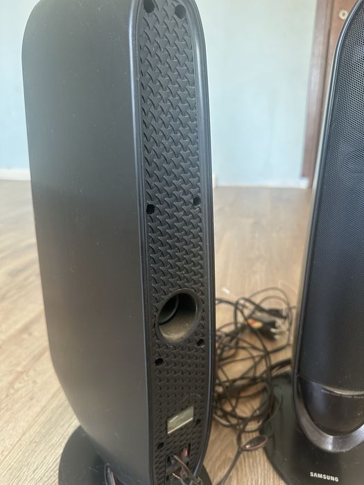 Продавам:Samsung PS-E10-2бр.Оригинални тонколони работещи.