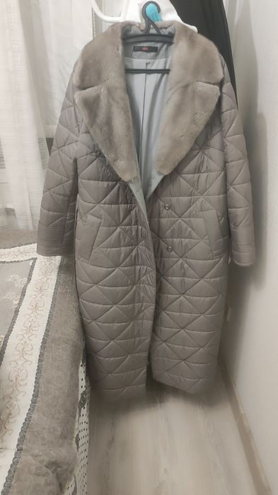 Женское пальто, демисезонное.