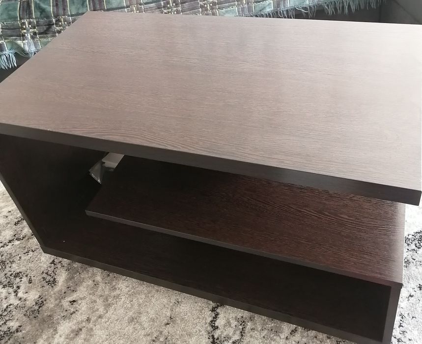 Продам журнальный столик