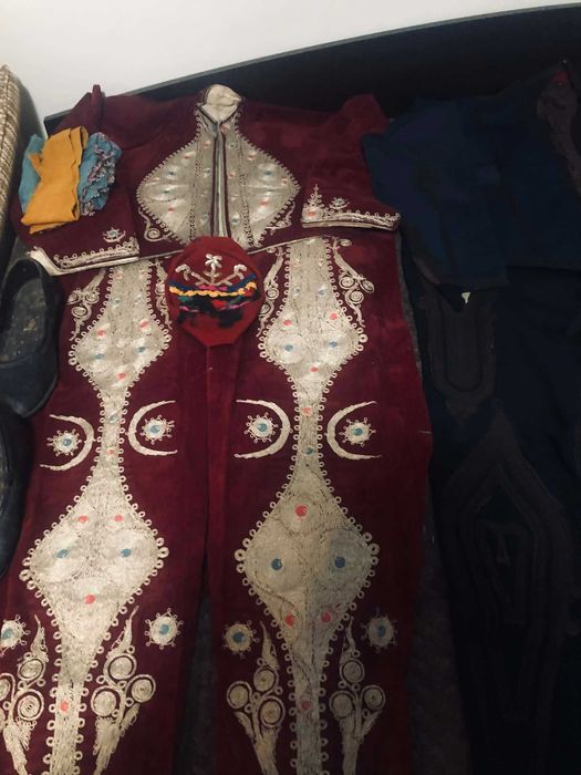 Автентични носии