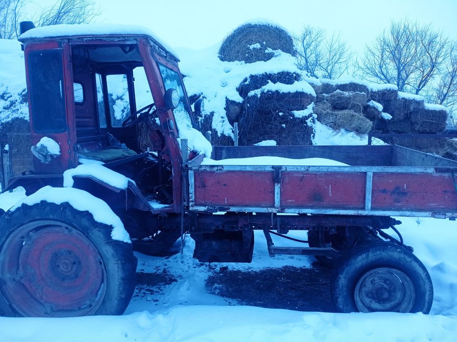 Трактор экономичным Т16 на ходу