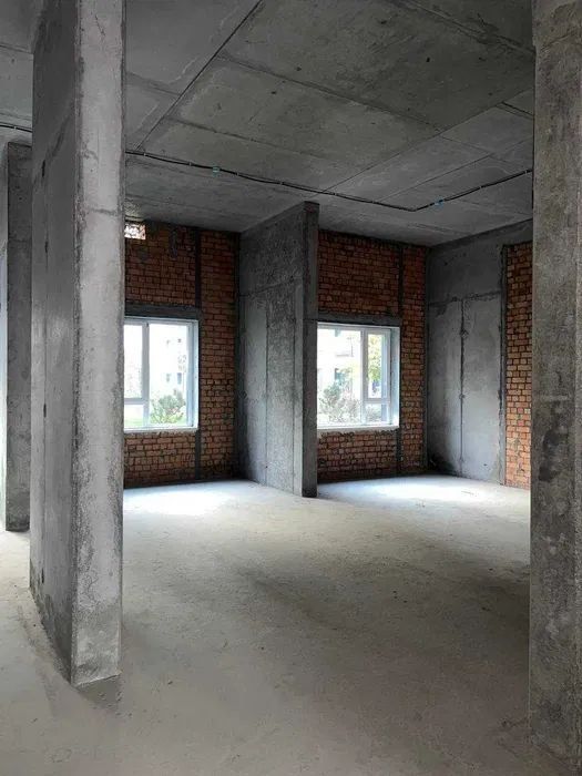 Cдаётся Помещение Вдоль Дороги Орн Мост Тапоич 96м2 (N167)