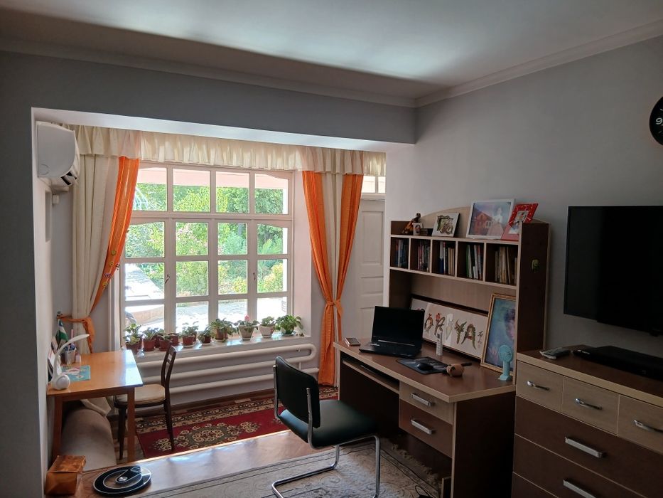 Ховли сотилади, шахар марказидан