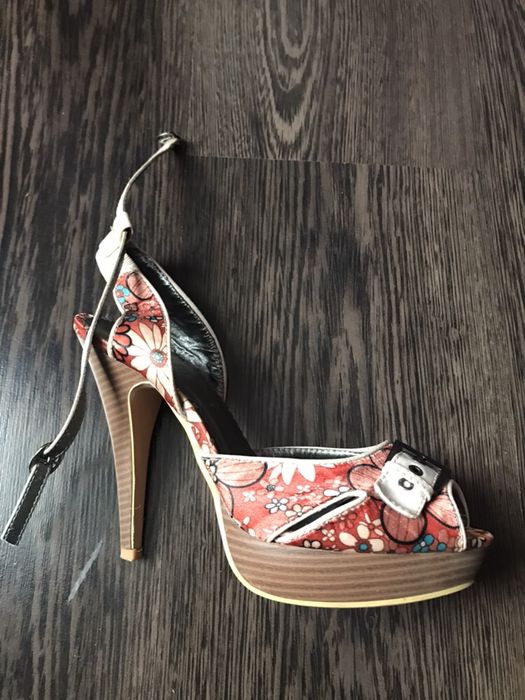 Дамски обувки