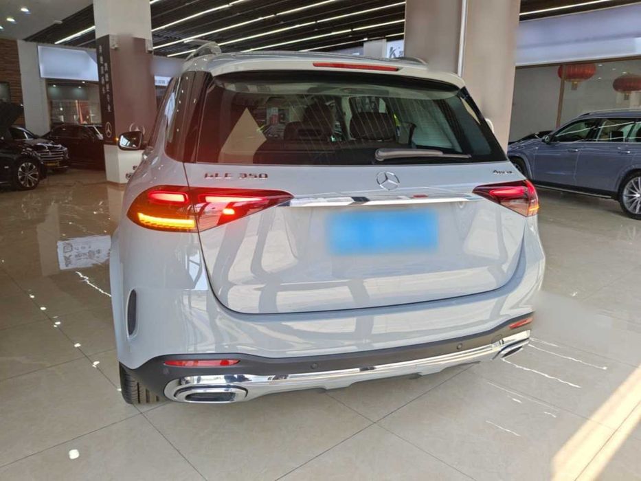 Mercedes-Benz GLE 350 Refreshed 4MATIC Stylish Edition
