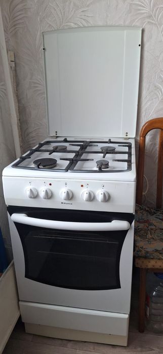 Продам б/ газ плиту