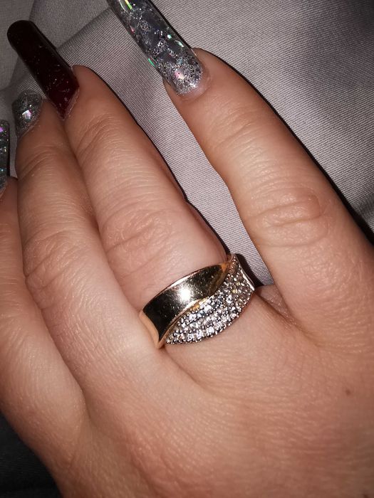 Inel masiv placat cu aur 24ct,cu pietre cubic zirconia