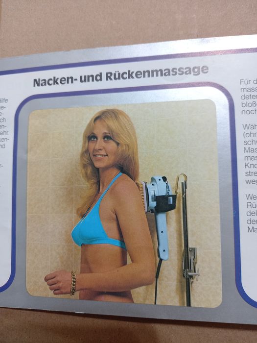 Прекрасен немски масажор с 9 преставки и стойка метален