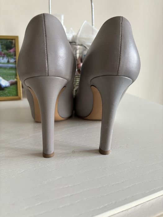 Туфли Ferragamo 37 размер