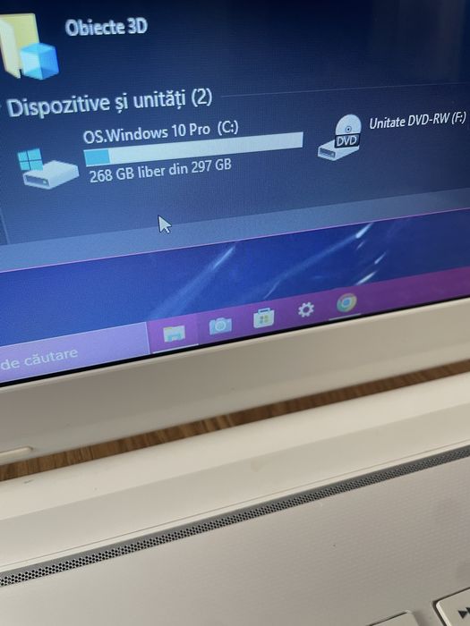 Laptop Toshiba Salellite Slim intel core i5,Display 15,6 inch led.4gb ram ddr3,,Windows 10 Pro,320gb m.,Nu funcționează 3 taste A,B,N.