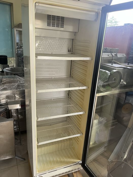 Хладилна витрина хладилна