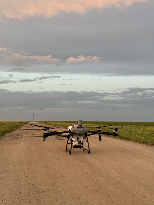 Продам агродрон DJI Agras T70