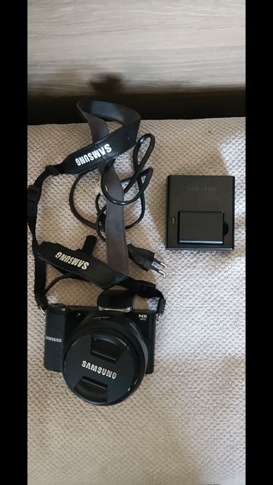 Фотоаппарат Samsung NX210.