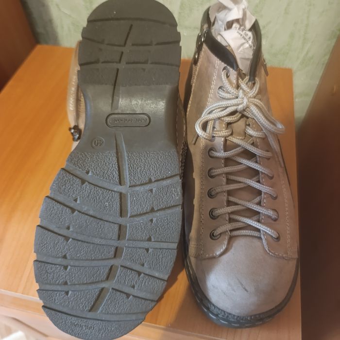 Продам полуботинки