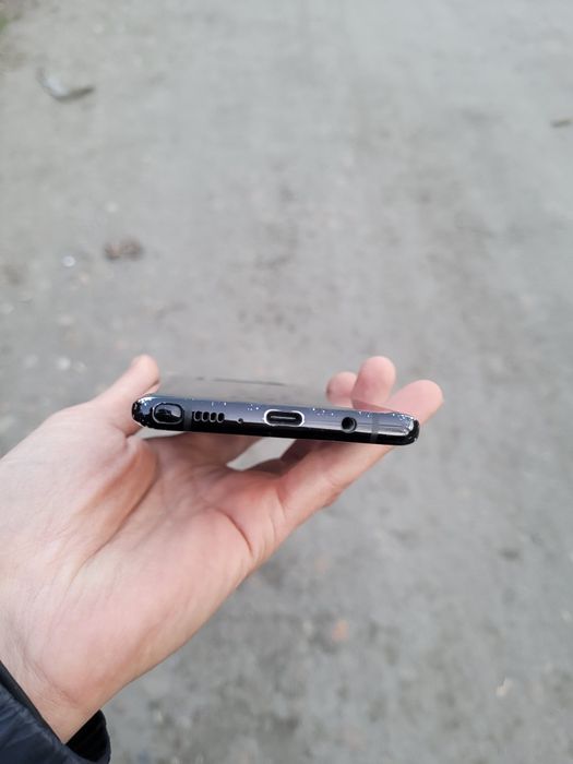 Продам флагман Samsung galaxy note 8