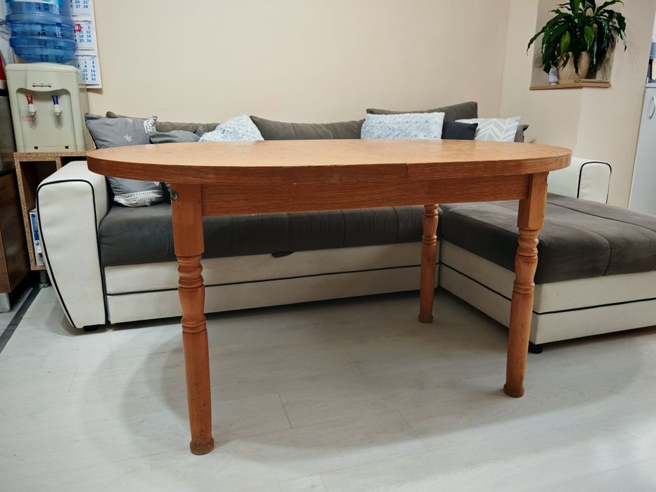 Трапезна маса със 4 стола