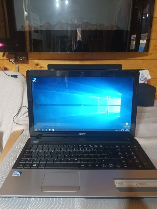 Laptop ACER ASPIRE E1-531
