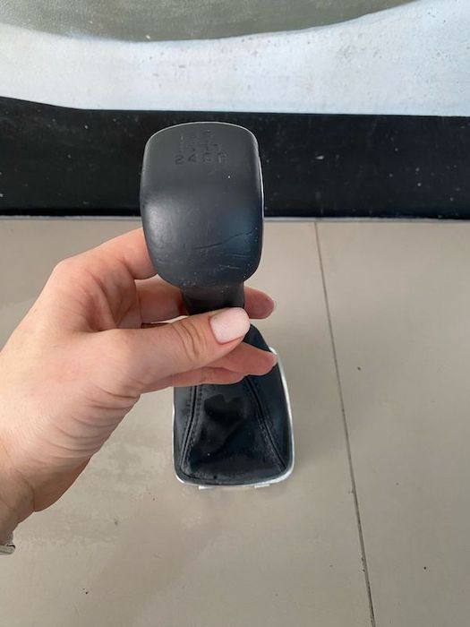 Nuca schimbator cutie de viteze manuala VOLVO XC40 2018+