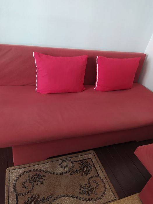 Мебели диван спалня