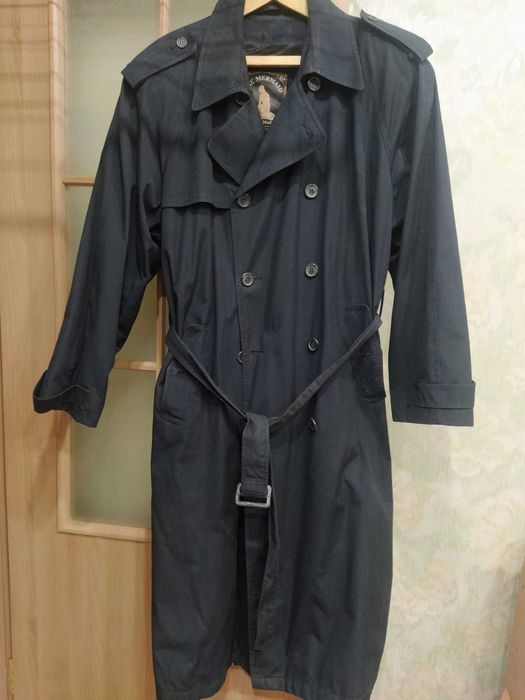 Продаются 2 плаща